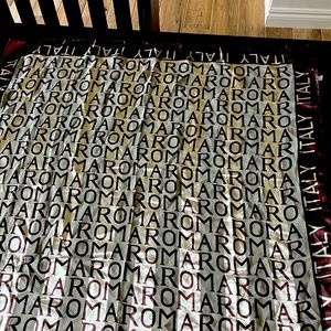 Roma Italy scarf.